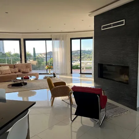 Grande Villa 350 M2, Piscine Chauffee Vue Mer Et Collines, Cavalaire Sur Mer, 10 Personnes Exterior photo