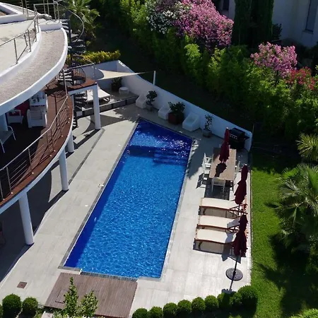 Grande Villa 350 M2, Piscine Chauffee Vue Mer Et Collines, Cavalaire Sur Mer, 10 Personnes Exterior photo