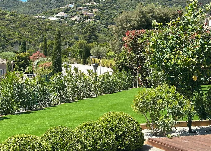 Grande Villa 350 M2, Piscine Chauffee Vue Mer Et Collines, Cavalaire Sur Mer, 10 Personnes