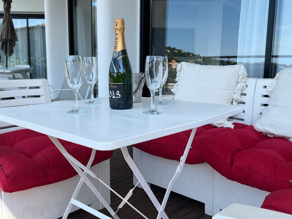 Grande 350 M2, Piscine Chauffee Vue Et Collines, Sur Mer, 10 Personnes * Cavalaire-sur-Mer